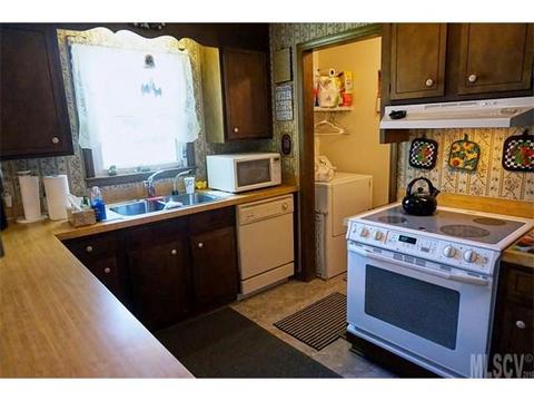 305 2nd Avenue Ne Pl NE, Conover, NC 28613 photo 4