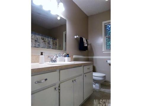 1932 Willow Ridge St, Conover, NC 28613 photo 3
