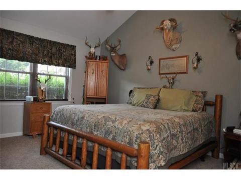 310 Willowbrook Dr, Morganton, NC 28655 photo 4
