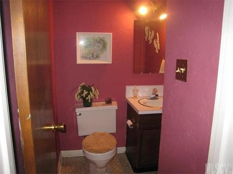 1000 Tangle Dr, Hickory, NC 28602 photo 4