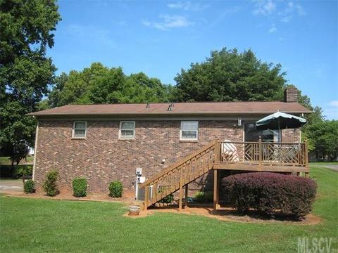 1000 Tangle Dr, Hickory, NC 28602 photo 9
