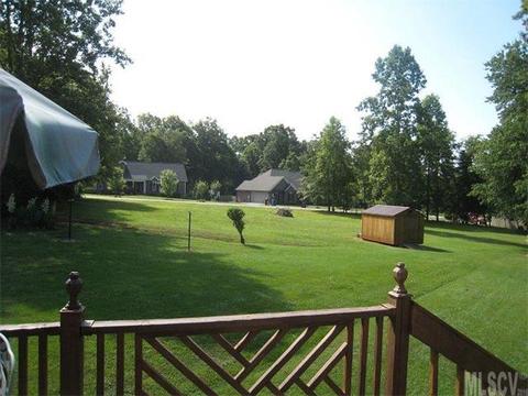 1000 Tangle Dr, Hickory, NC 28602 photo 7