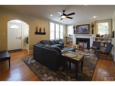 118 5th Ave, Hickory, NC 28601 photo 2