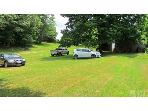 2314 Mitchell Dr, Hickory, NC 28602 photo 18