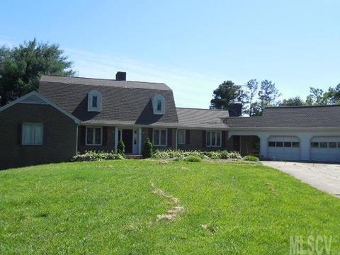 5625 Clearlake Dr, Hickory, NC 28601 photo 1