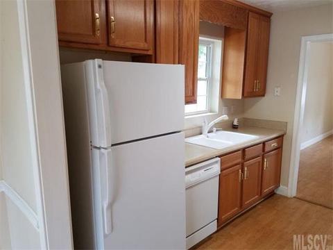 119 1st Ave, Conover, NC 28613 photo 3