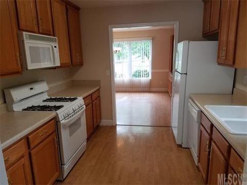 119 1st Ave, Conover, NC 28613 photo 4