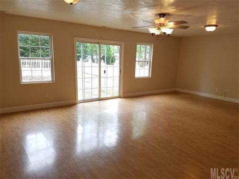 119 1st Ave, Conover, NC 28613 photo 5