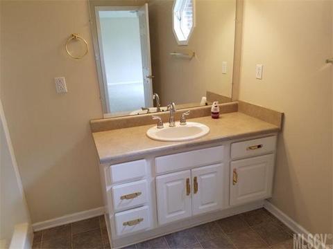 119 1st Ave, Conover, NC 28613 photo 18