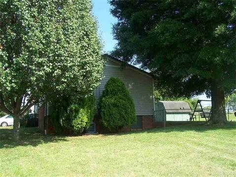 408 E Klutz St, Maiden, NC 28650 photo 11