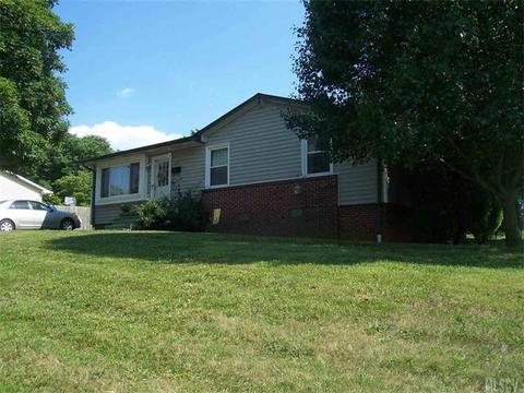 408 E Klutz St, Maiden, NC 28650 photo 1
