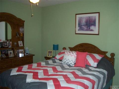 408 E Klutz St, Maiden, NC 28650 photo 16