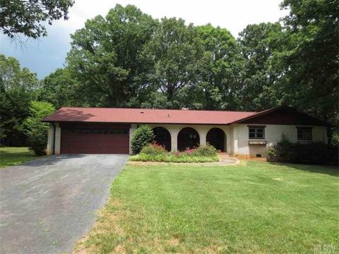 205 7th St, Conover, NC 28613 photo 1