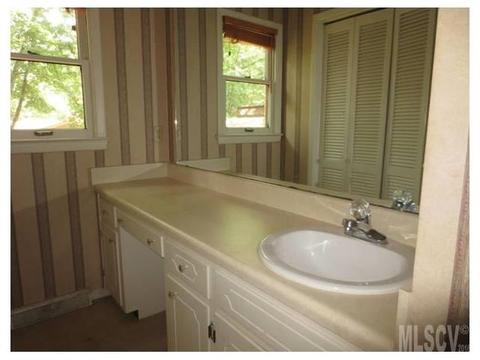 205 7th St, Conover, NC 28613 photo 10