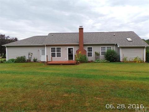 5159 Olde School Dr, Hickory, NC 28602 photo 8