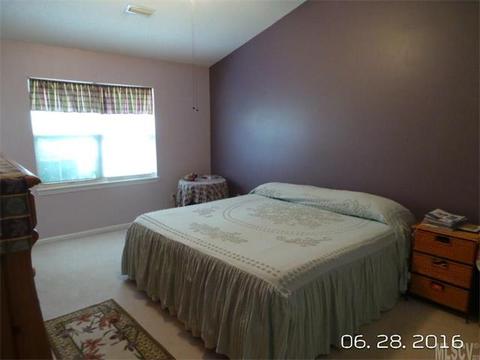 5159 Olde School Dr, Hickory, NC 28602 photo 4