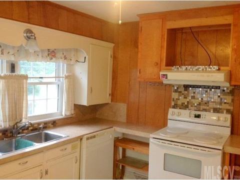 2463 E Maiden Rd, Maiden, NC 28650 photo 2