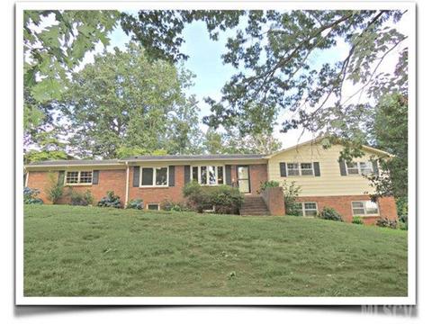262 Skyline Rd, Hickory, NC 28601 photo 1