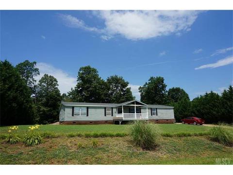 2016 Hunter Ave, Hickory, NC 28601 photo 1