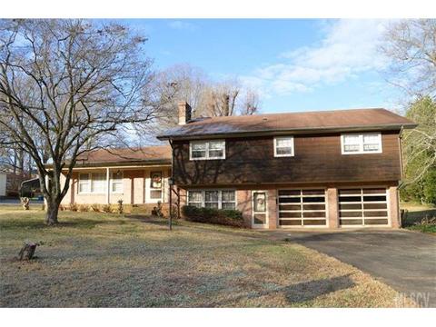 313 2nd Ave, Conover, NC 28613 photo 1