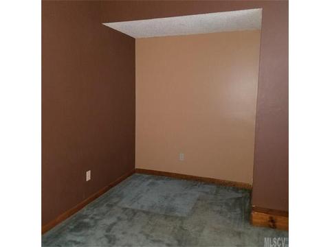108 E Trace Dr, Newton, NC 28658 photo 5