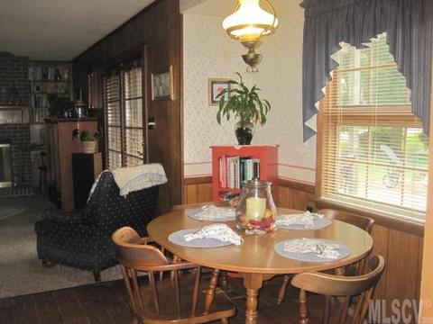 910 E 23rd St, Newton, NC 28658 photo 5