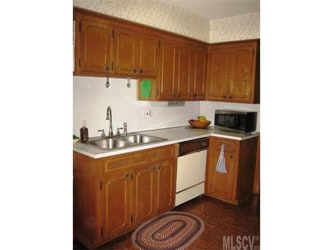 910 E 23rd St, Newton, NC 28658 photo 3
