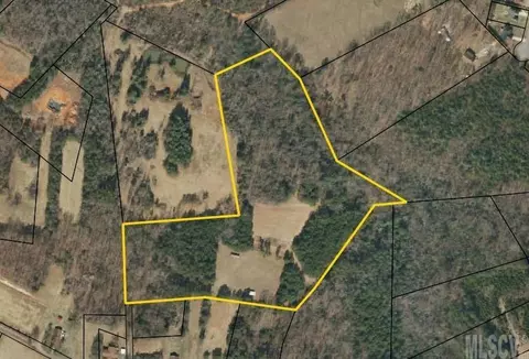1634 Grand Dr, Conover, NC 28613 photo 1