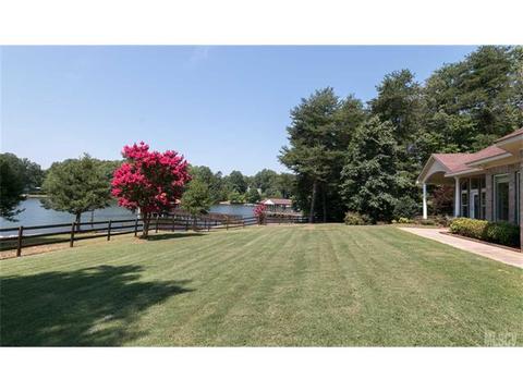 8817 Hearthstone Ct, Terrell, NC 28682 photo 12