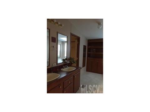 7239 Maynard Dr, Hickory, NC 28602 photo 4