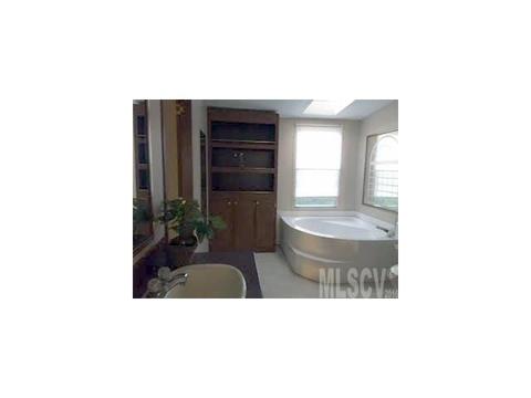 7239 Maynard Dr, Hickory, NC 28602 photo 6