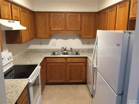 735 21st Ave, Hickory, NC 28601 photo 2