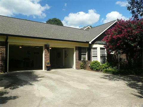 1173 Creekside Dr, Conover, NC 28613 photo 2