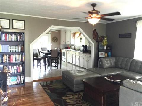 1340 Normandy St, Conover, NC 28613 photo 9