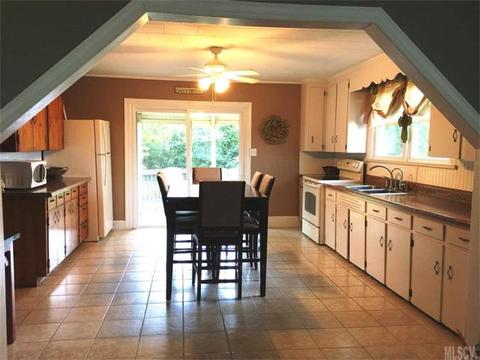 1340 Normandy St, Conover, NC 28613 photo 10