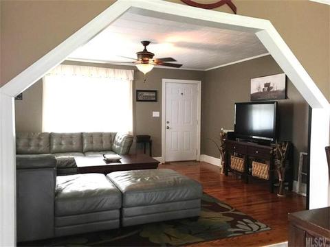 1340 Normandy St, Conover, NC 28613 photo 2