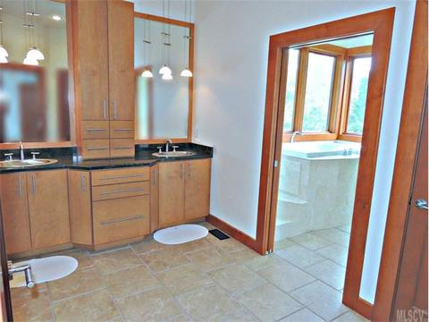 1367 White Eagle Ranch Rd, Hickory, NC 28602 photo 4