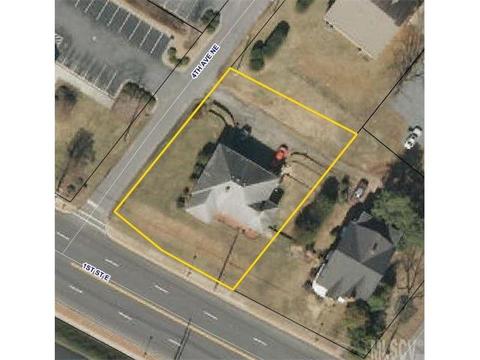 403 1st St, Conover, NC 28613 photo 2