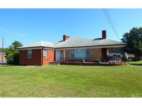 403 1st St, Conover, NC 28613 photo 1