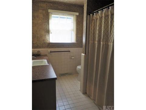 1978 12th St Dr, Hickory, NC 28601 photo 4