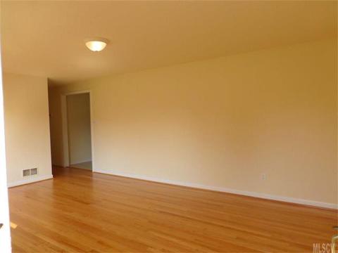 1007 2nd St, Conover, NC 28613 photo 2