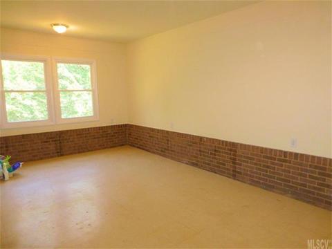 1007 2nd St, Conover, NC 28613 photo 10