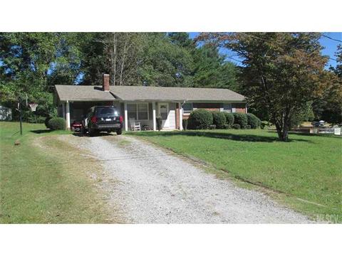 3367 Lester St, Conover, NC 28613 photo 2