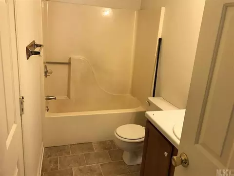 1525 14th Ne Ave NE, Hickory, NC 28601 photo 11