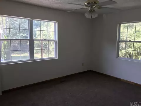 1525 14th Ne Ave NE, Hickory, NC 28601 photo 9