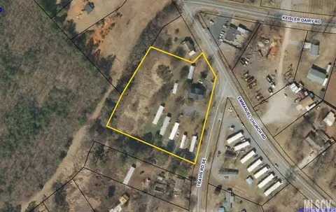 2006 Travis Rd, Conover, NC 28613 photo 6