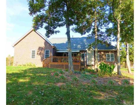 966 Maple Glen Dr, Conover, NC 28613 photo 12