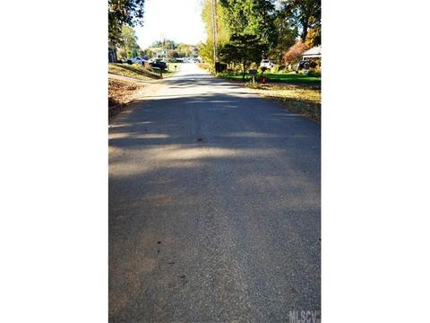 1009 7th Ave, Conover, NC 28613 photo 4