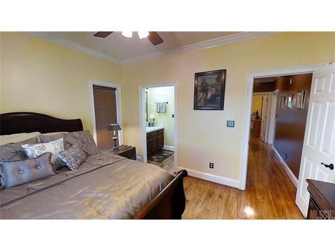 195 Mariners Pointe Ln, Hickory, NC 28601 photo 5