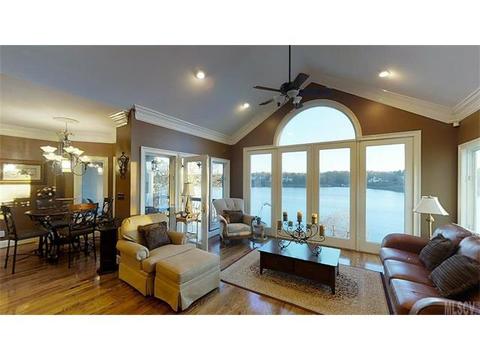195 Mariners Pointe Ln, Hickory, NC 28601 photo 19